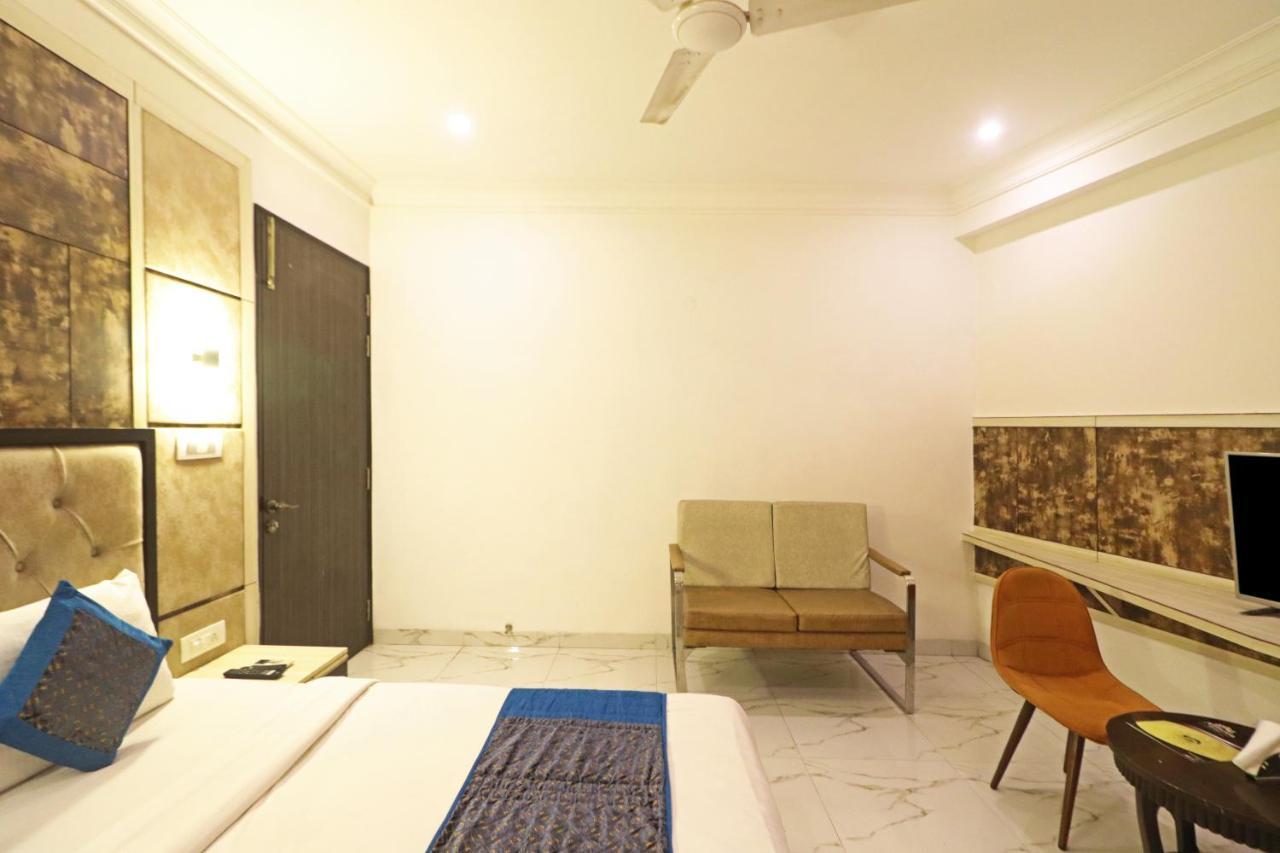 Hotel Almora Near Delhi Airport New Delhi Exteriör bild