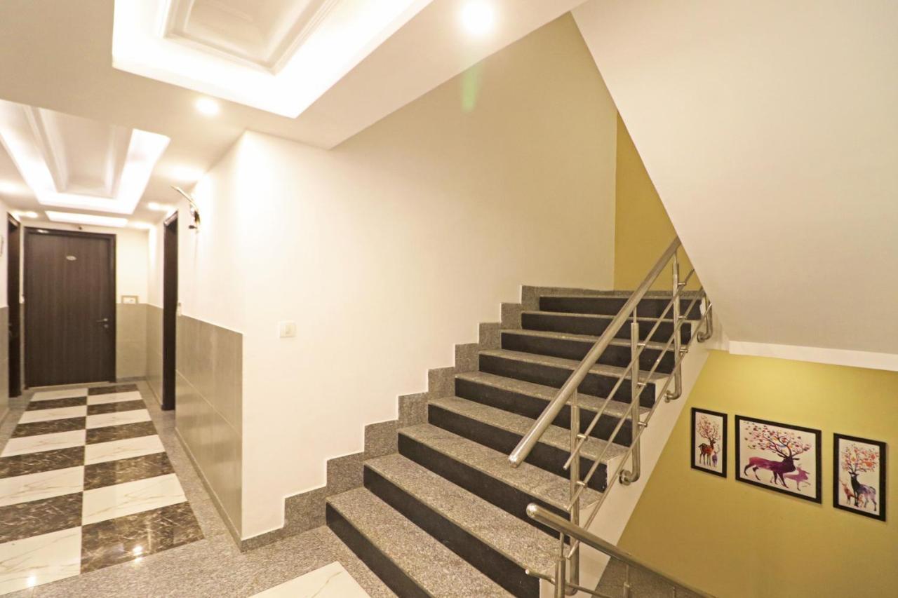 Hotel Almora Near Delhi Airport New Delhi Exteriör bild