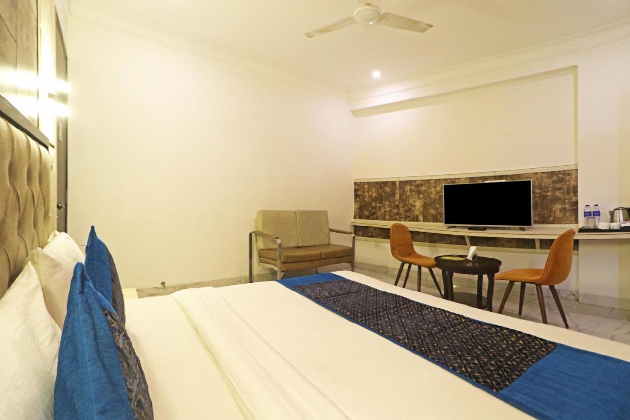 Hotel Almora Near Delhi Airport New Delhi Exteriör bild
