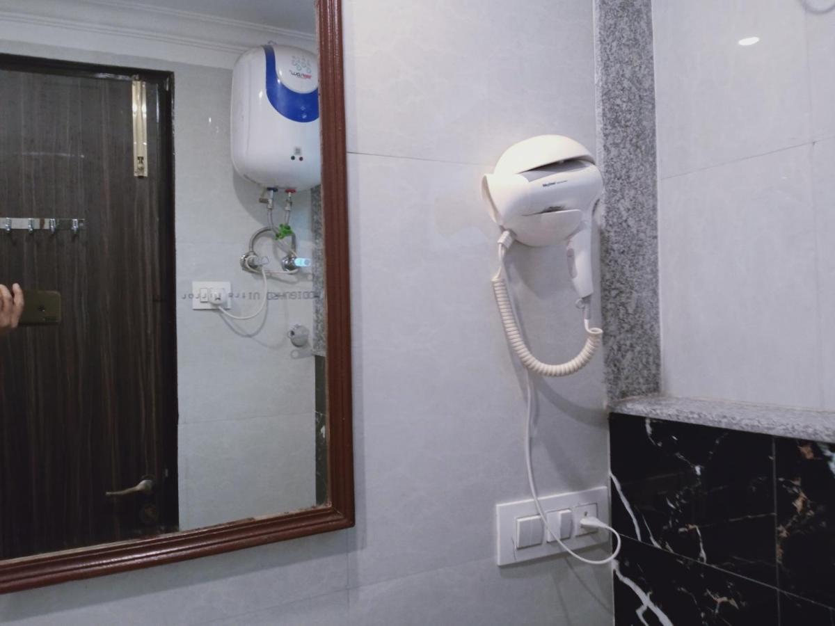 Hotel Almora Near Delhi Airport New Delhi Exteriör bild