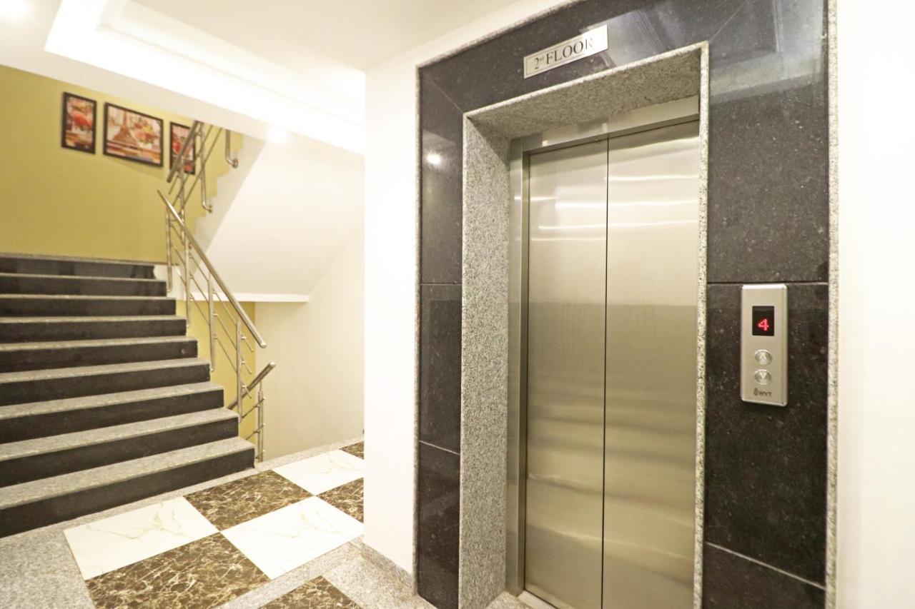 Hotel Almora Near Delhi Airport New Delhi Exteriör bild