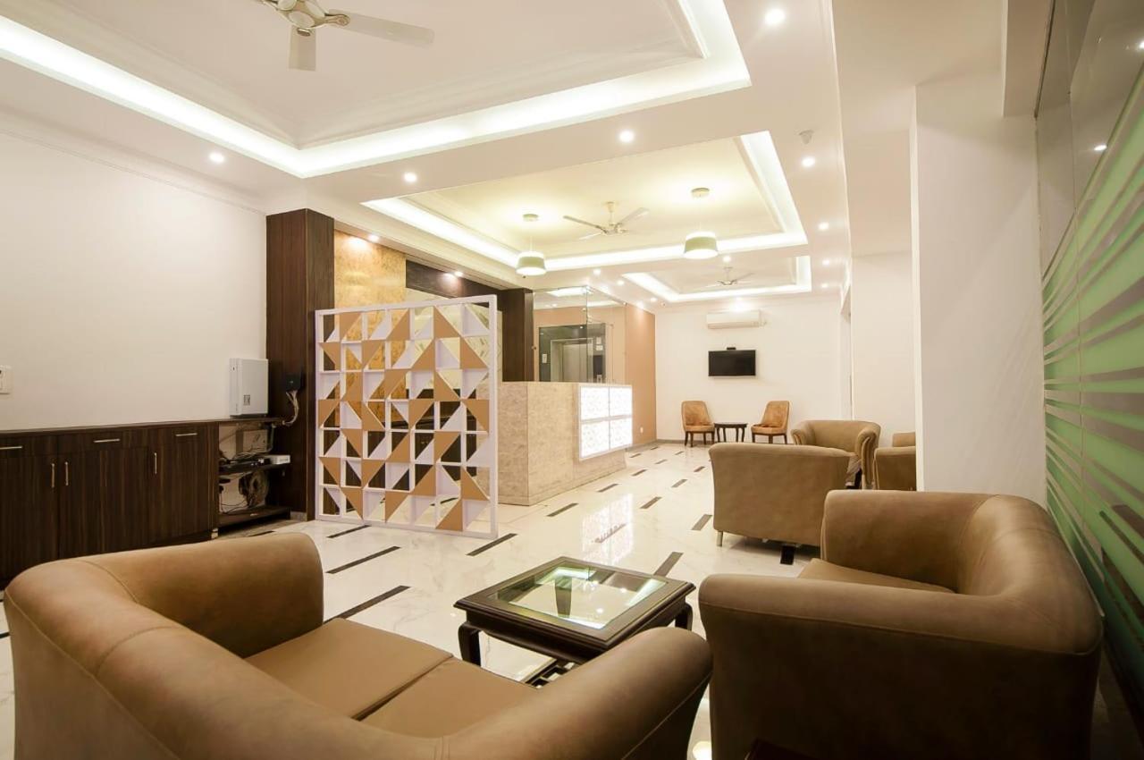 Hotel Almora Near Delhi Airport New Delhi Exteriör bild