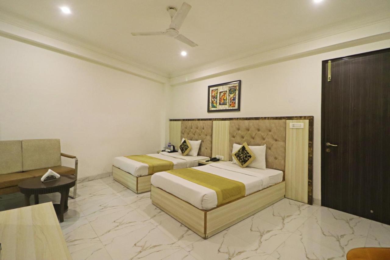 Hotel Almora Near Delhi Airport New Delhi Exteriör bild