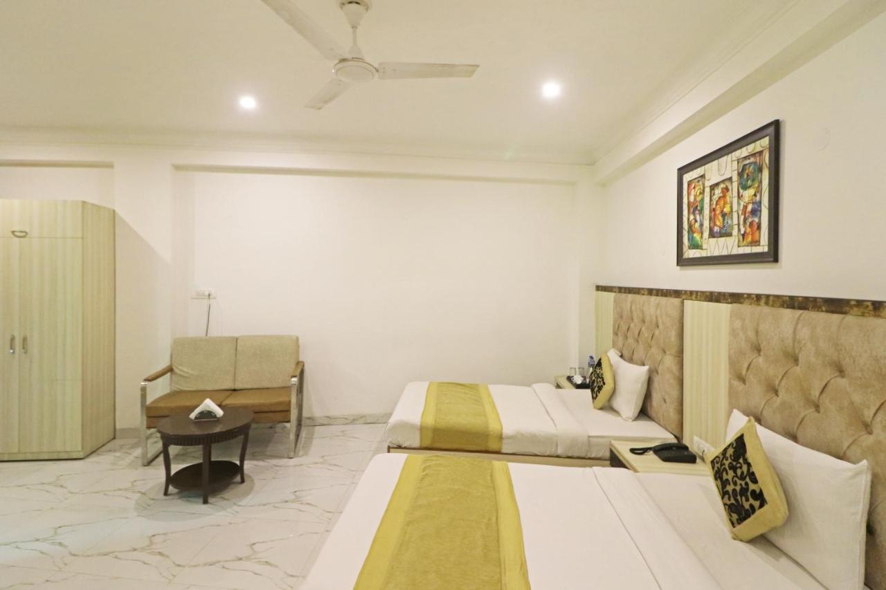 Hotel Almora Near Delhi Airport New Delhi Exteriör bild